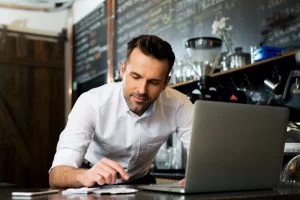 مدیریت مالی و حسابداری برای راهاندازی رستوران و کترینگ